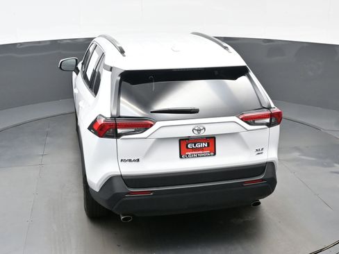 Used 2025 Toyota RAV4 XLE AWD/4WD image 39