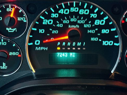 Used 2023 Chevrolet Express 3500 w/ Power Convenience Package image 11