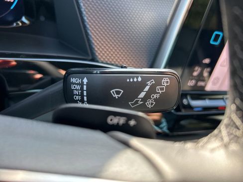 New 2026 Volkswagen Atlas Cross Sport SEL Premium R-Line image 30