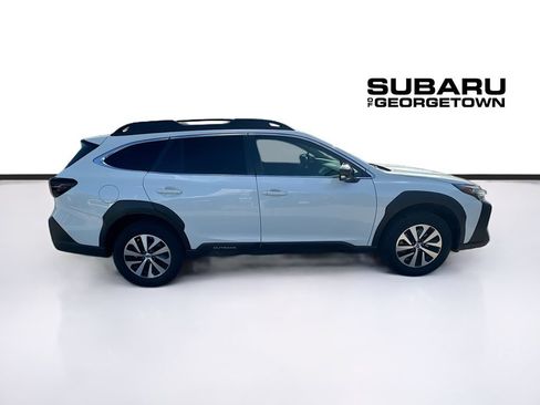 Used 2024 Subaru Outback Premium AWD/4WD image 8