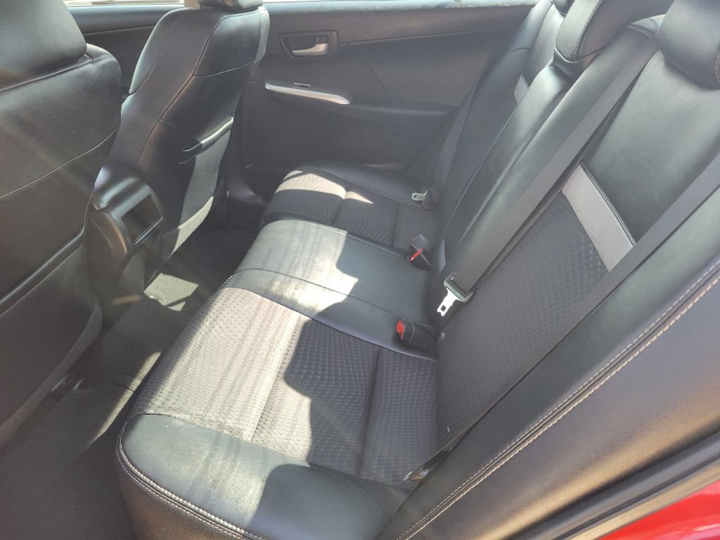 Used 2012 Toyota Camry SE FWD image 12