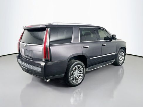 Used 2017 Cadillac Escalade 2WD image 7
