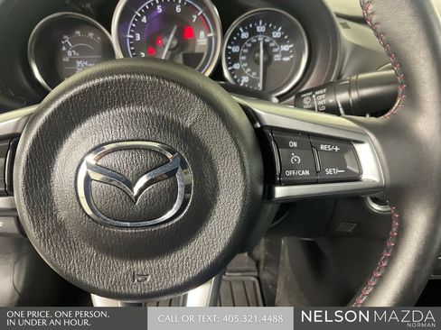 Used 2018 MAZDA MX-5 Miata Club RWD image 37