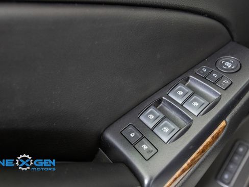 Used 2020 Chevrolet Tahoe Premier AWD/4WD image 13