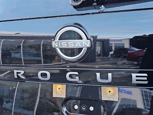 Certified 2025 Nissan Rogue SL w/ Tech Package AWD/4WD image 34