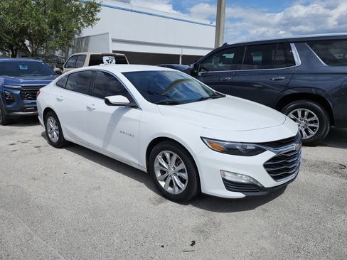 Used 2020 Chevrolet Malibu LT FWD image 1