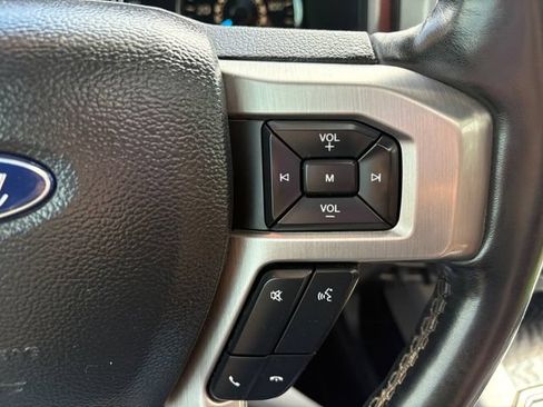 Used 2019 Ford F150 Platinum w/ FX4 Off-Road Package AWD/4WD image 23