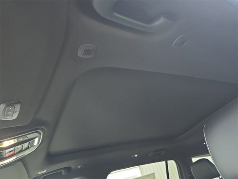 New 2025 Jeep Grand Cherokee L Limited w/ MOPAR Finishing Package image 32