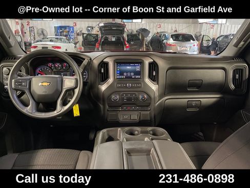 Used 2020 Chevrolet Silverado 1500 Custom w/ Custom Value Package AWD/4WD image 18
