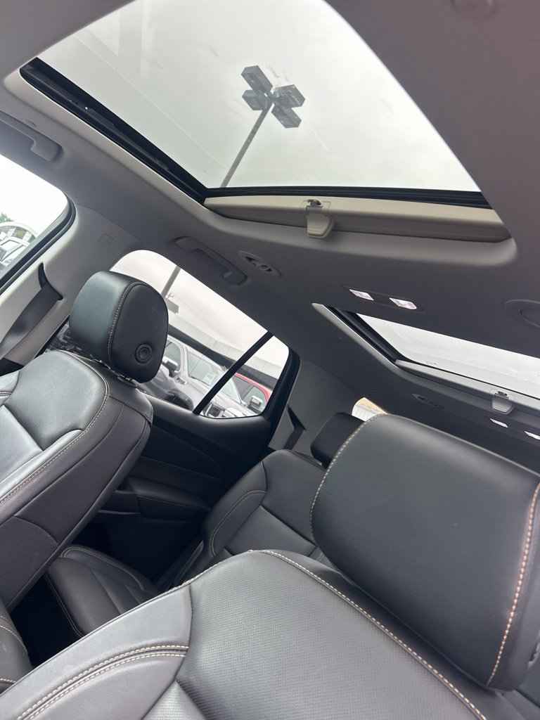 Used 2018 Chevrolet Traverse Premier AWD/4WD image 11