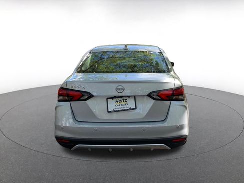 Used 2025 Nissan Versa SV image 6