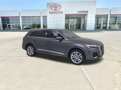 Used 2025 Audi Q7 3.0T Premium Plus AWD/4WD image 2