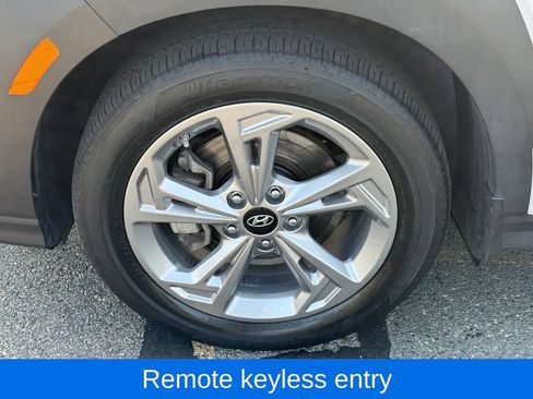 Used 2023 Hyundai Kona SEL AWD/4WD image 10