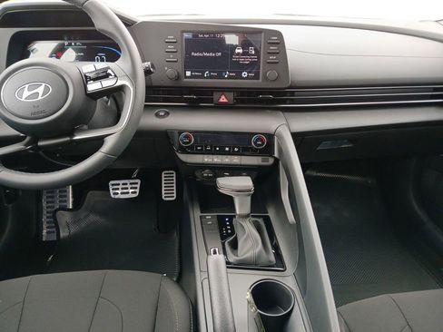 New 2026 Hyundai Elantra SEL Sport Premium FWD image 11