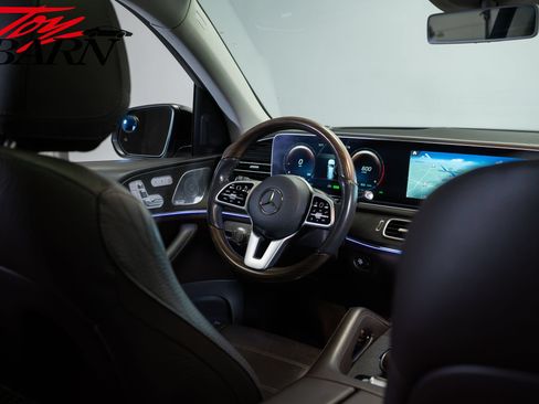 Used 2020 Mercedes-Benz GLS 580 4MATIC image 46