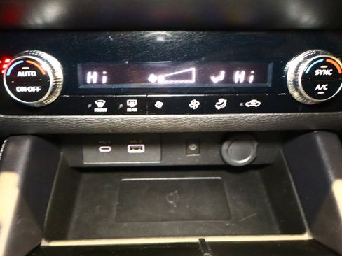 Used 2024 Mitsubishi Outlander SE image 26