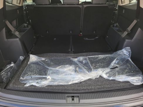 Used 2024 Volkswagen Atlas SE FWD image 15