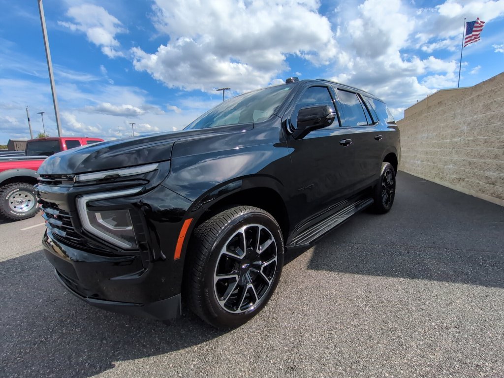 Used 2025 Chevrolet Tahoe RST w/ Comfort Package AWD/4WD image 8