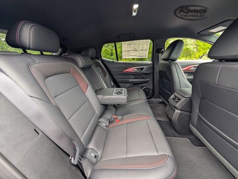 New 2025 Chevrolet Equinox EV RS image 31