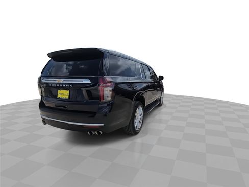 Used 2023 Chevrolet Suburban High Country AWD/4WD image 8
