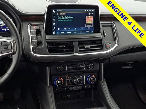 Used 2024 Chevrolet Suburban Premier image 25