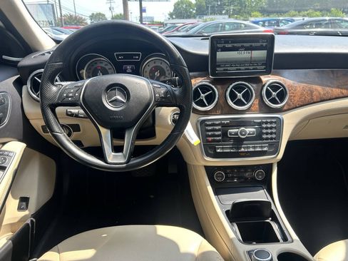 Used 2015 Mercedes-Benz GLA 250 image 10