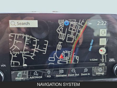 Used 2025 Nissan Pathfinder SL FWD image 21