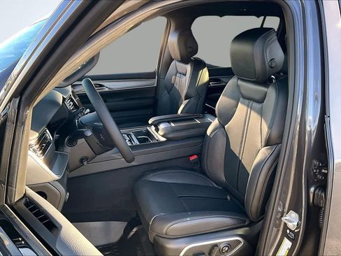 New 2026 Jeep Grand Wagoneer L Limited image 11