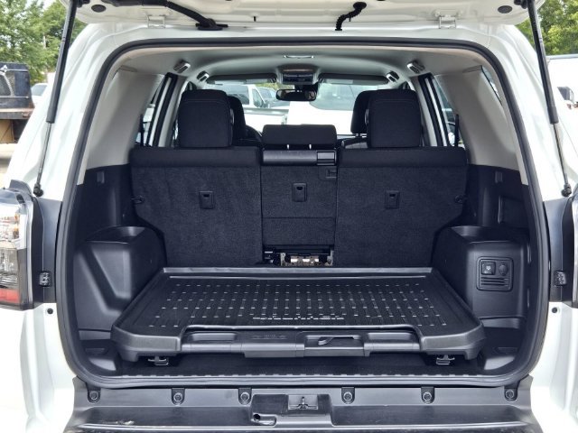 Used 2022 Toyota 4Runner Trail Special Edition AWD/4WD image 10