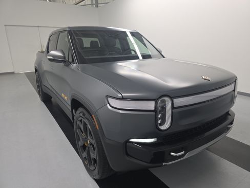 Used 2024 Rivian R1T Adventure AWD/4WD image 7