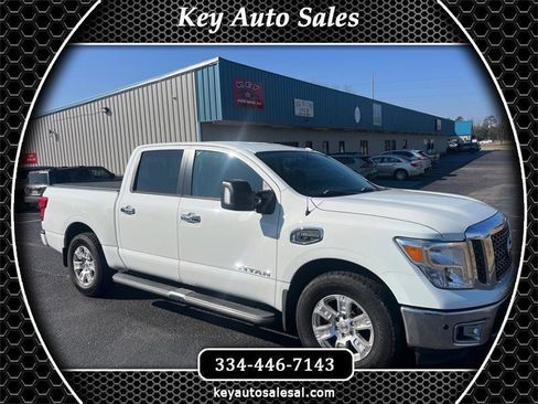 Used 2017 Nissan Titan SV RWD image 1