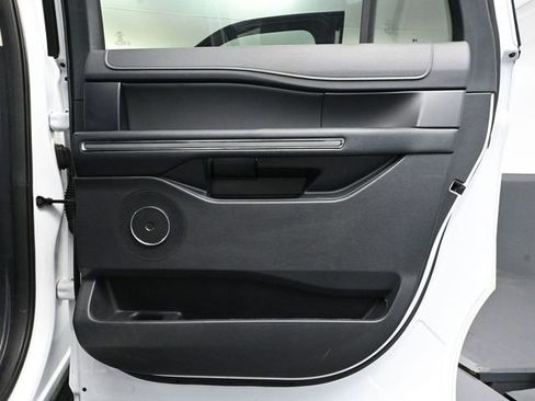 Used 2024 Ford Expedition Max XLT image 45