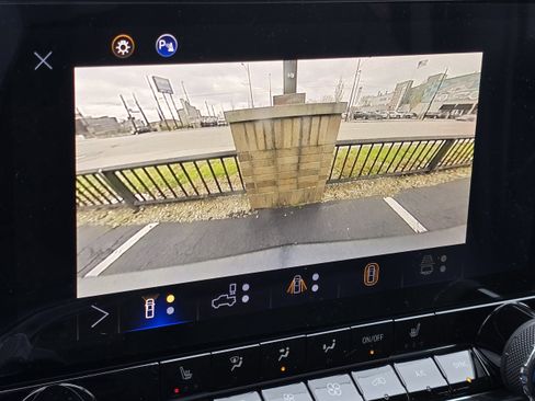 New 2025 Chevrolet Colorado LT w/ LT Convenience Package image 3