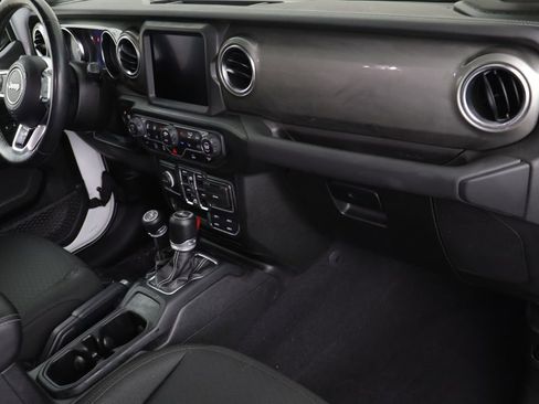 Used 2021 Jeep Wrangler Unlimited Sahara image 20