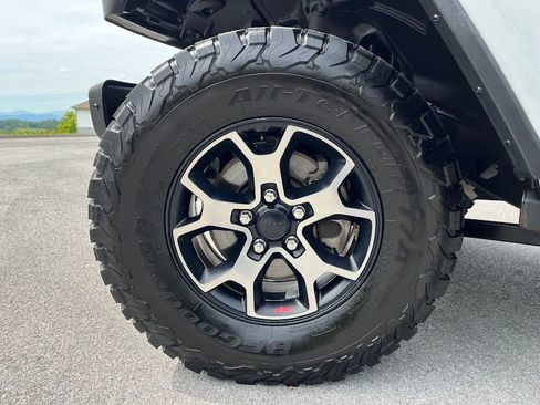 Used 2019 Jeep Wrangler Unlimited Rubicon AWD/4WD image 48