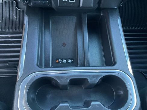 Used 2019 Chevrolet Silverado 1500 High Country w/ Technology Package image 19