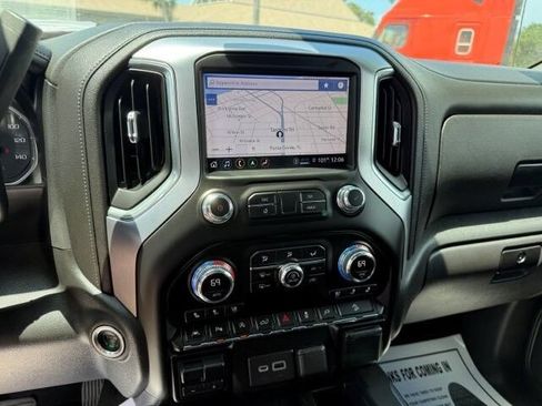 Used 2021 GMC Sierra 1500 SLT w/ SLT Premium Plus Package AWD/4WD image 18