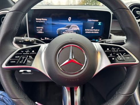 Used 2025 Mercedes-Benz GLC 300 4MATIC image 20