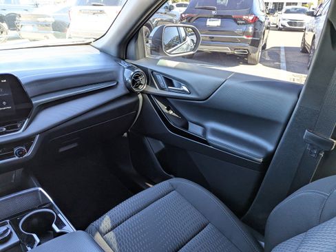 Used 2026 Chevrolet Equinox LT image 17