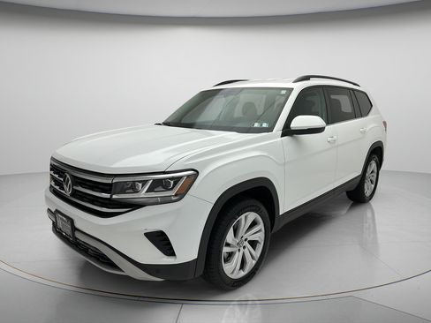 Used 2023 Volkswagen Atlas SE AWD/4WD image 3