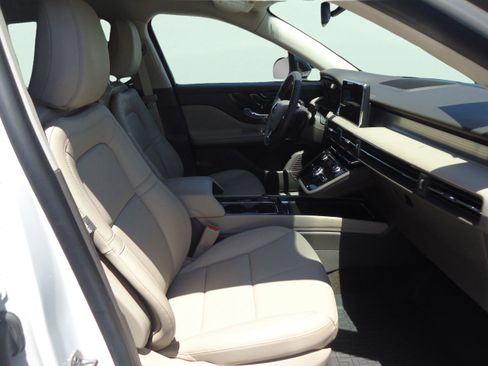 Used 2022 Lincoln Corsair AWD w/ Equipment Group 101A image 25
