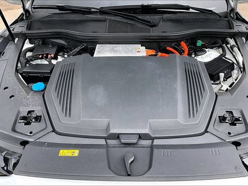 Used 2019 Audi e-tron Prestige AWD/4WD image 30