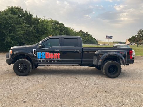Used 2018 Ford F350 Platinum w/ Platinum Ultimate Package AWD/4WD image 2
