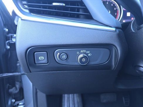 Used 2021 Buick Enclave Premium w/ Sun and Sites Package image 16