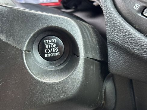 Used 2019 Jeep Compass Trailhawk AWD/4WD image 26