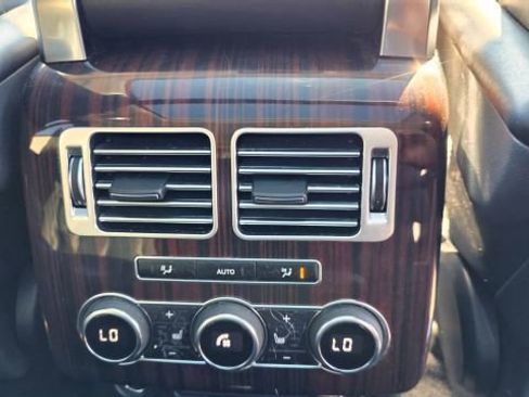 Used 2015 Land Rover Range Rover Supercharged image 25