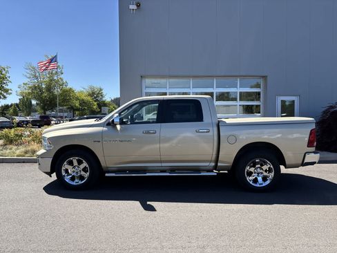 Used 2011 RAM 1500 Laramie AWD/4WD image 2