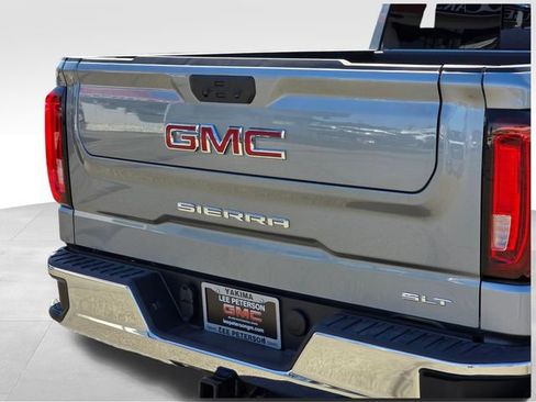 New 2026 GMC Sierra 1500 SLT w/ SLT Premium Package AWD/4WD image 13