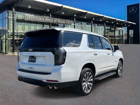 Used 2025 Chevrolet Tahoe High Country RWD image 3