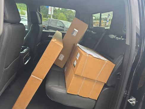 New 2025 GMC Sierra 2500 SLT w/ SLT Convenience Package image 13